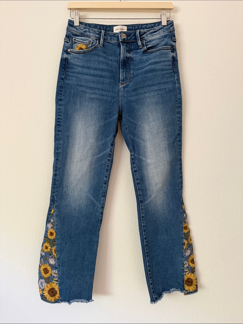Driftwood Clara Sunflower Floral Embroidered Flare Jeans Size 27 Boho Festival